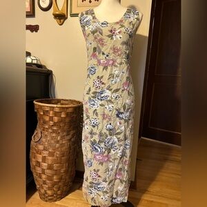 Vintage 90’s White Stag floral maxi dress with pockets and buttons